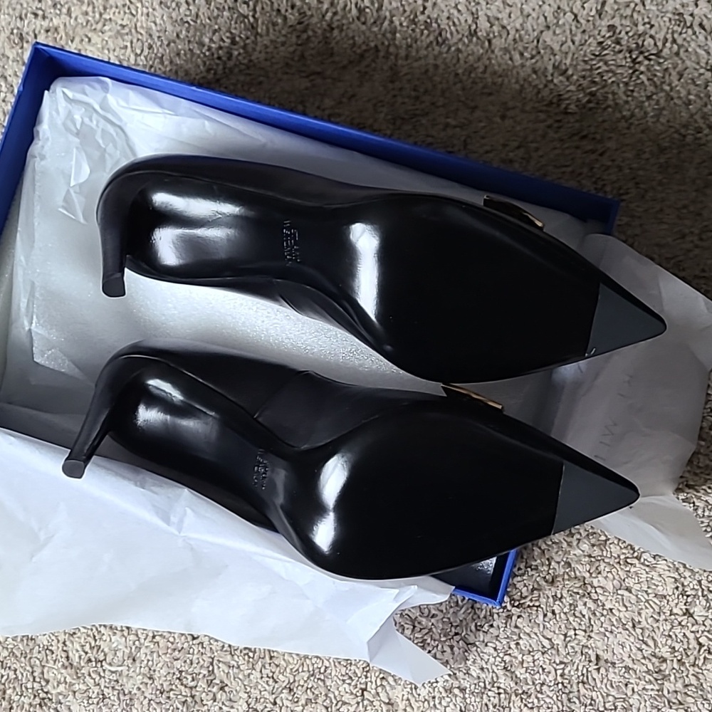Stuart Weitzman Stanton 90 Black Leather pump With Gold Bow Detail - Picture 10 of 13